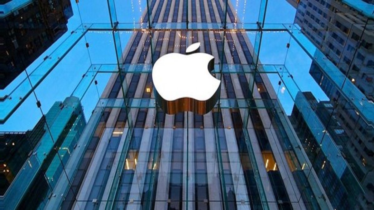 Apple ABD'deki mağazalarını açıyor