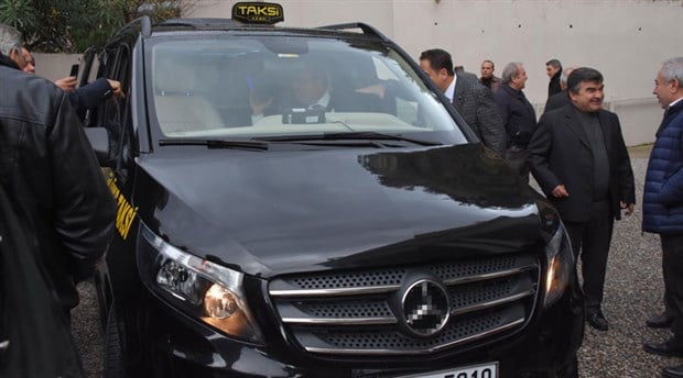 İzmir'de dijital taksi dönemi başladı