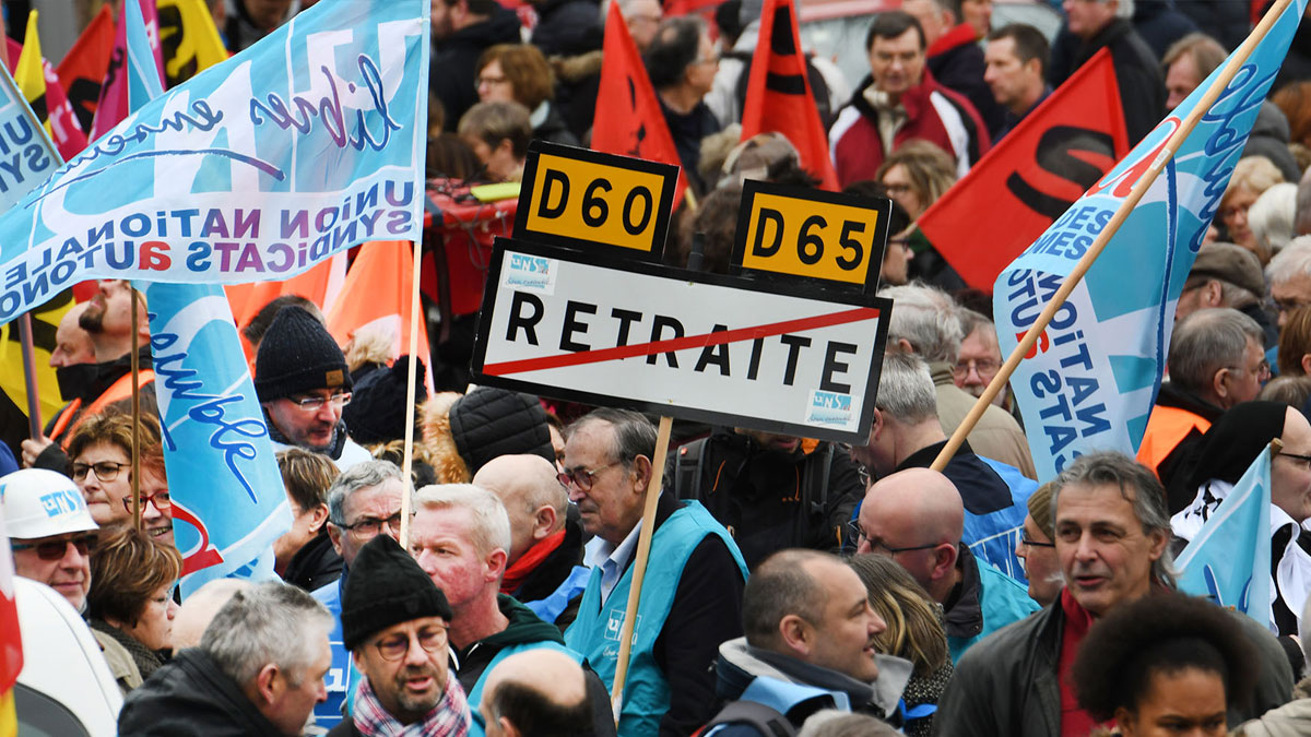 Son 34 yılın en uzun grevi: Fransızların yüzde 75'i emeklilik reformunu istemiyor