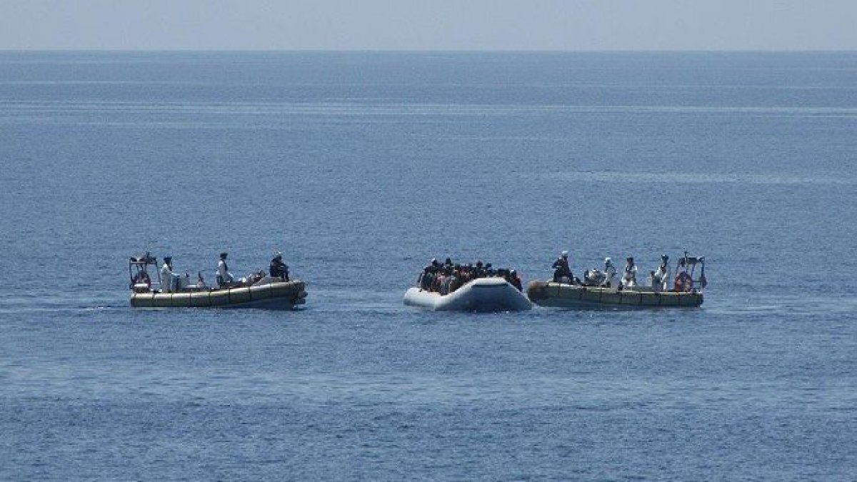Çeşme'de göçmen teknesi battı: 8'i çocuk 11 ölü