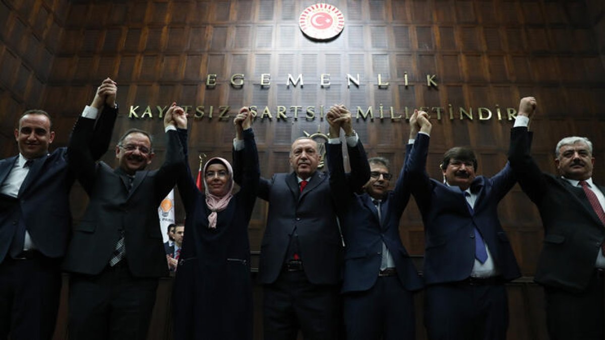 AKP'ye transfer olan belediye başkanları hakkında 'tehdit' iddiası