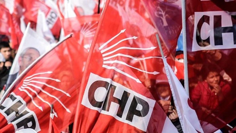 AKP'den istifa eden meclis üyesi CHP'ye geçti