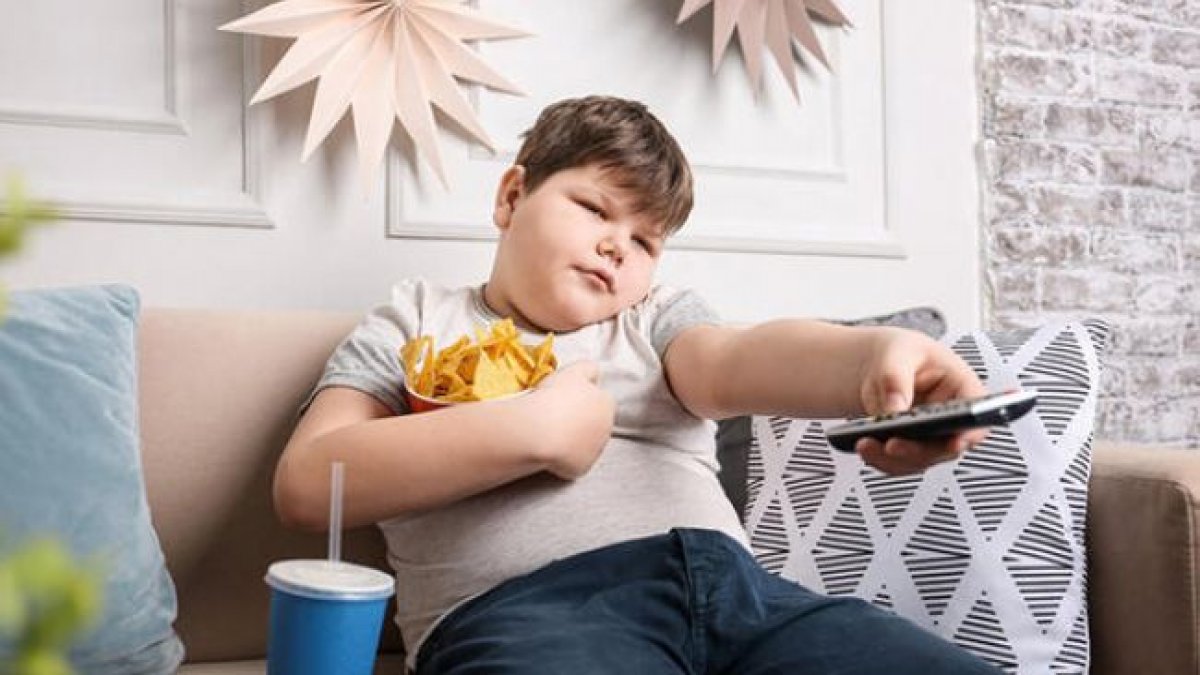 Obezite gençlerde beyin hasarına yol açıyor
