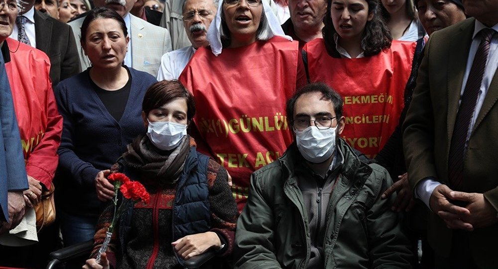 Nuriye Gülmen ve Semih Özakça'nın tutukluluğuna devam kararı verildi!