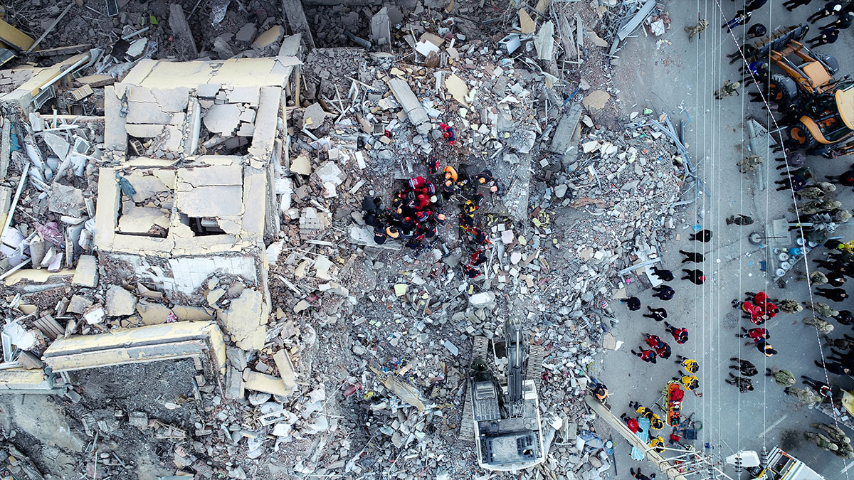 AFAD: Depremde ölenlerin sayısı 21'e yükseldi, yaralı sayısı 1030
