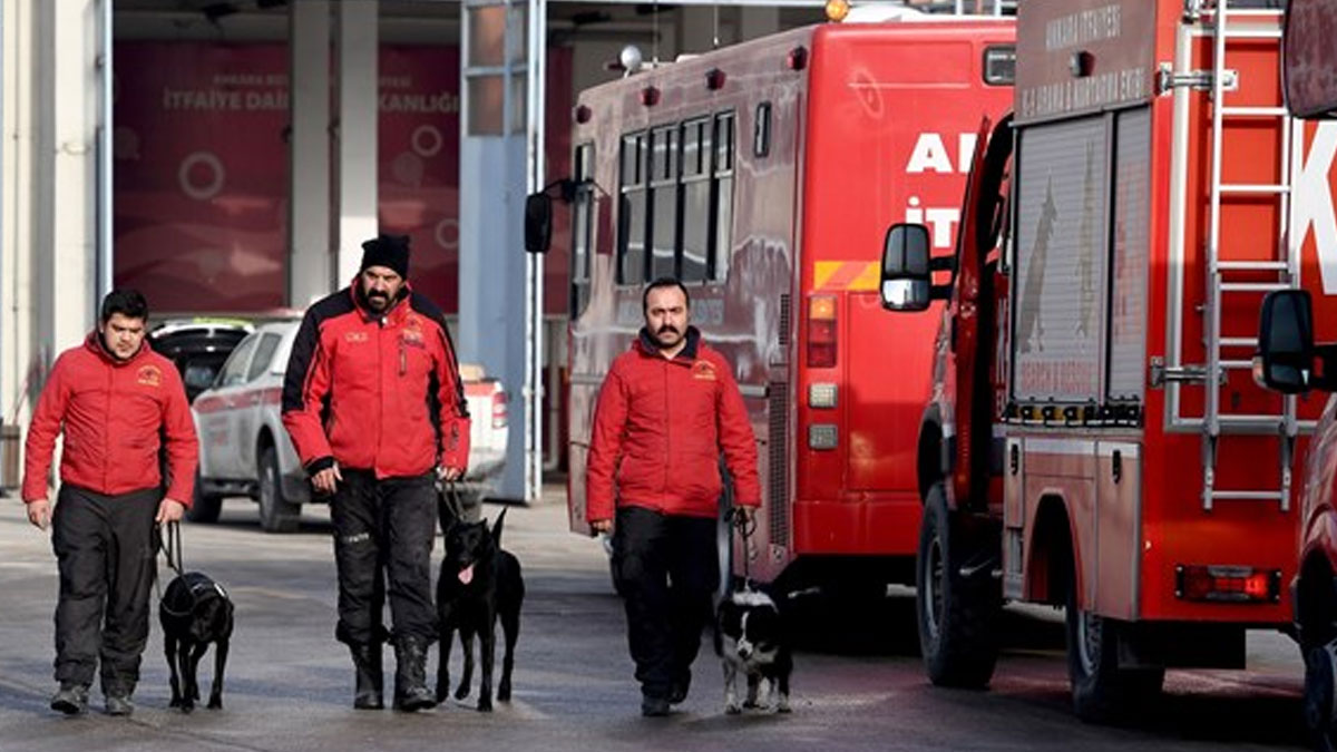 Deprem bölgesine giden Ankara Büyükşehir Belediyesi ekipleri döndü