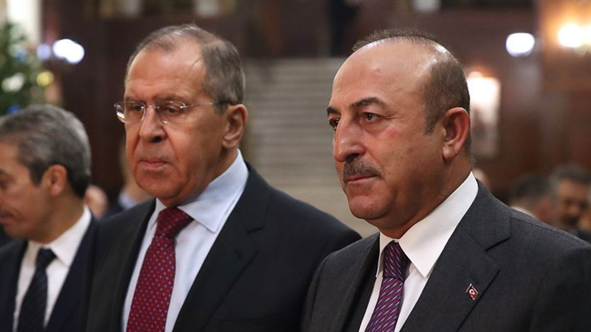 Çavuşoğlu'ndan Lavrov'a: Ermenistan'ı ateşkese uymaları konusunda uyarın