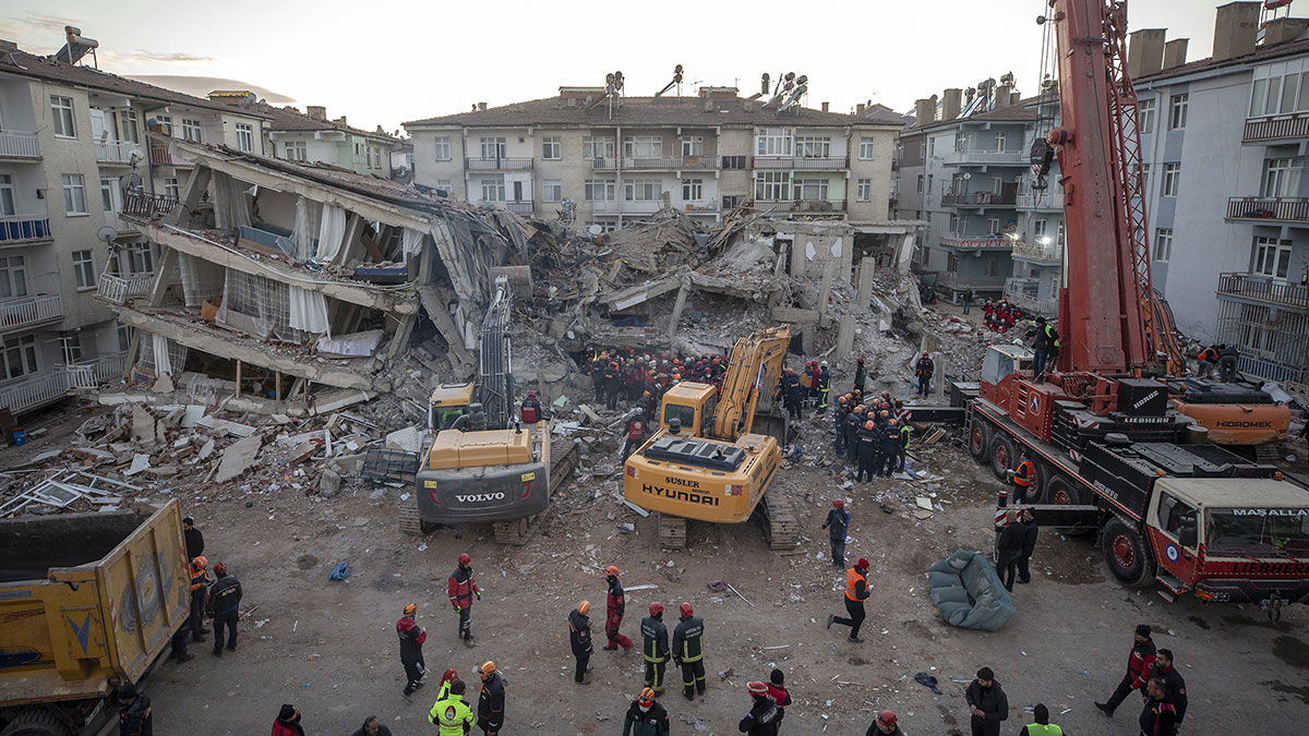 Malatya’da ağır hasar gören 37 bina yıkılacak