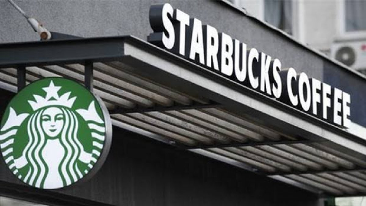 Kahve zinciri Starbucks, Çin'deki şubelerini 'bir süreliğine' kapatıyor