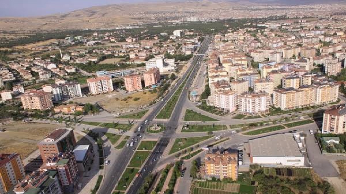 Afetten nemalanıyorlar: Elazığ'da kira fiyatları iki katına çıktı
