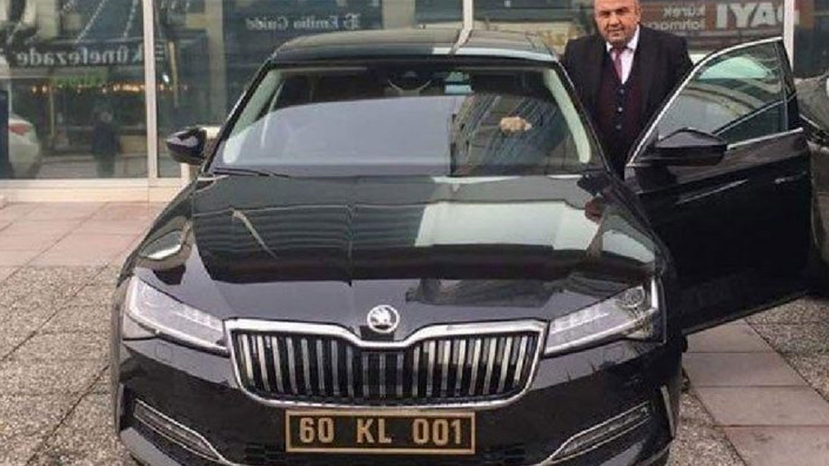 MHP'li belediye başkanı, 450 bin liralık yeni makam aracı için kurban kesti