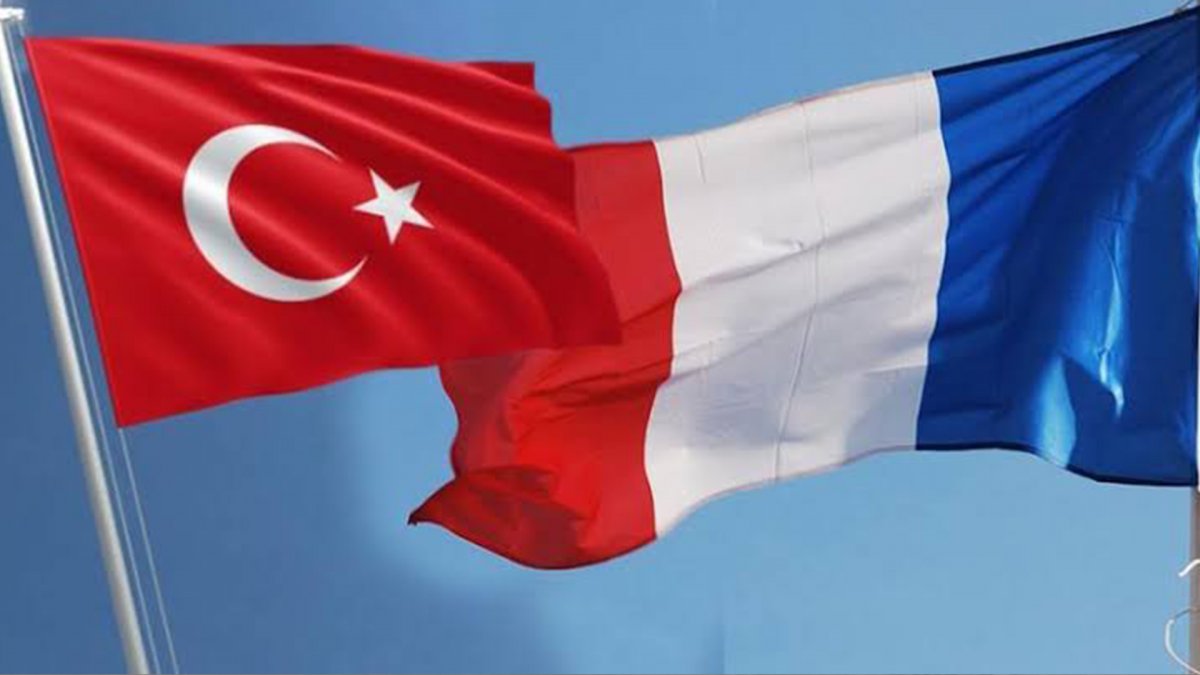 Fransa'da 'Türkiye'ye siyasi bağlılık' vatandaşlık başvurusunun reddine gerekçe gösterildi