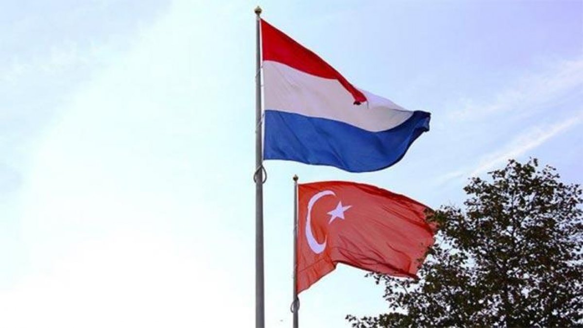 Hollanda, Türk vatandaşları için uyum sınavı zorunluluğunu geri getiriyor