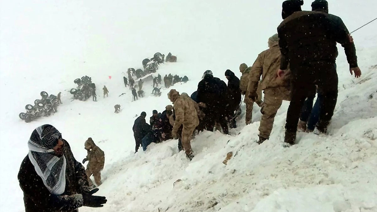 Van'da çığ altında kalanlar yaşadıklarını anlattı