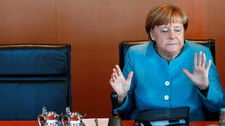 Angela Merkel'in Türkiye açıklamaları bozuk plağa döndü...