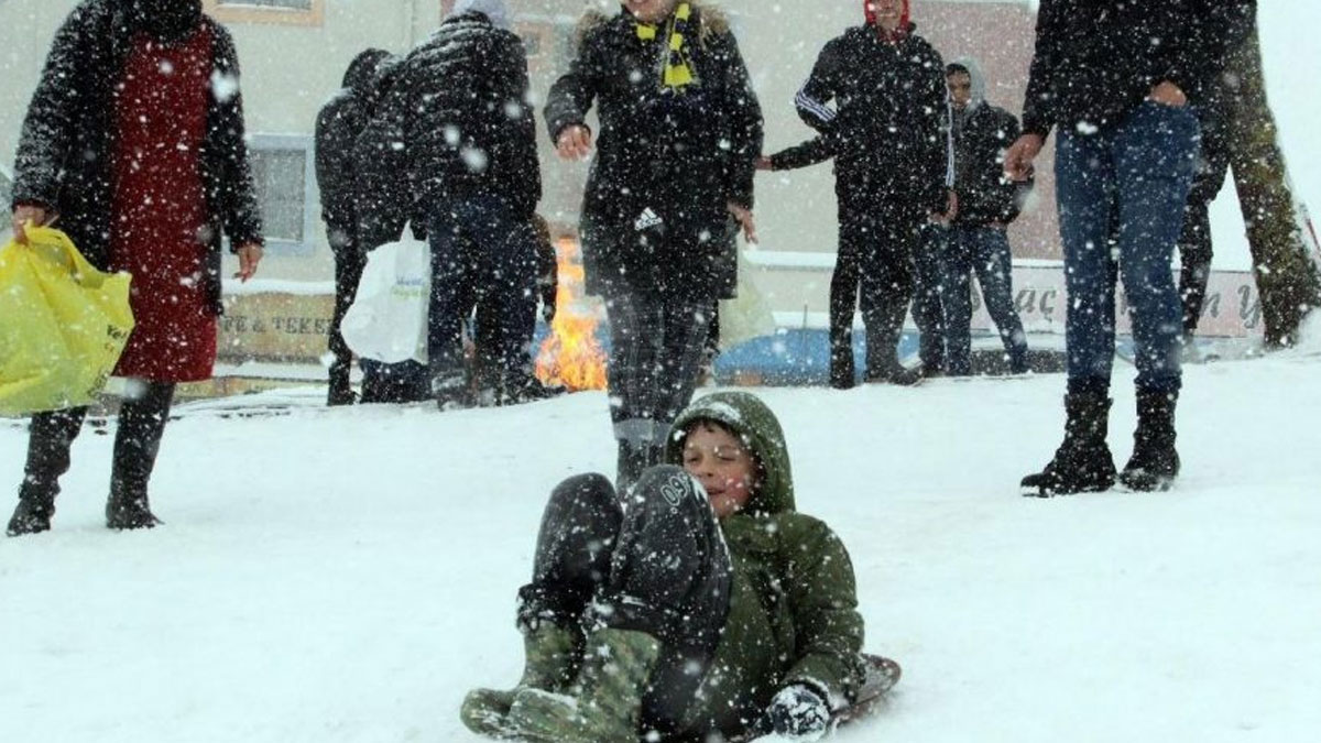 Tunceli'de kar tatili uzatıldı