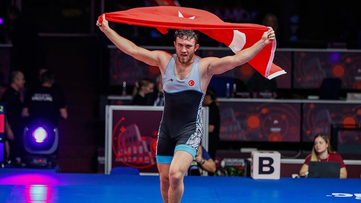 Milli sporcu Süleyman Karadeniz Avrupa şampiyonu oldu