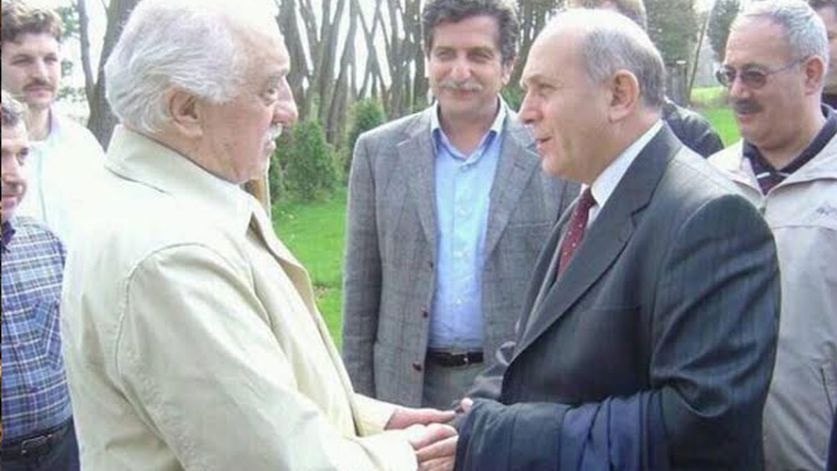 Burhan Kuzu geçmişini unuttu: 17-25 Aralık öncesinde de Gülen'i samimi bulmuyordum
