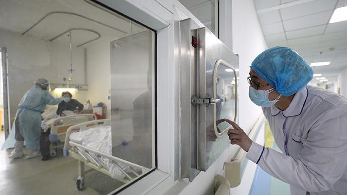Türkiye hasta yatağı ve doktor sayısında sonlarda: "Ani bir taleple sistem çökebilir"