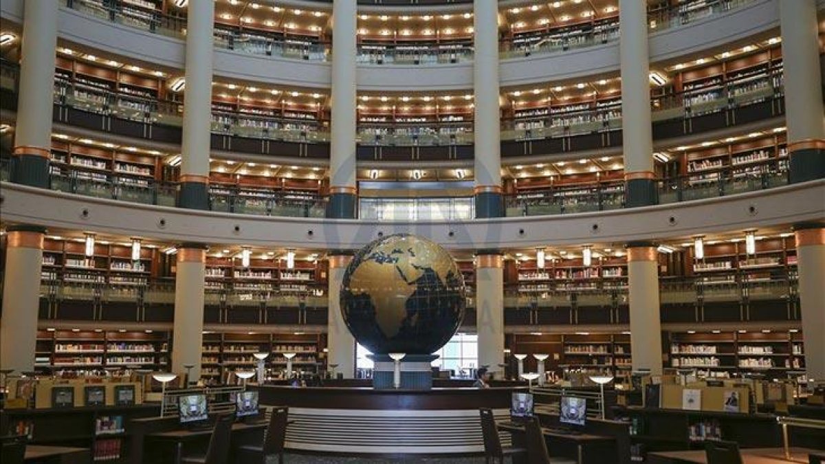 Adnan Ötüken Kütüphanesi'nden 800 bin eser, Saray'a taşındı