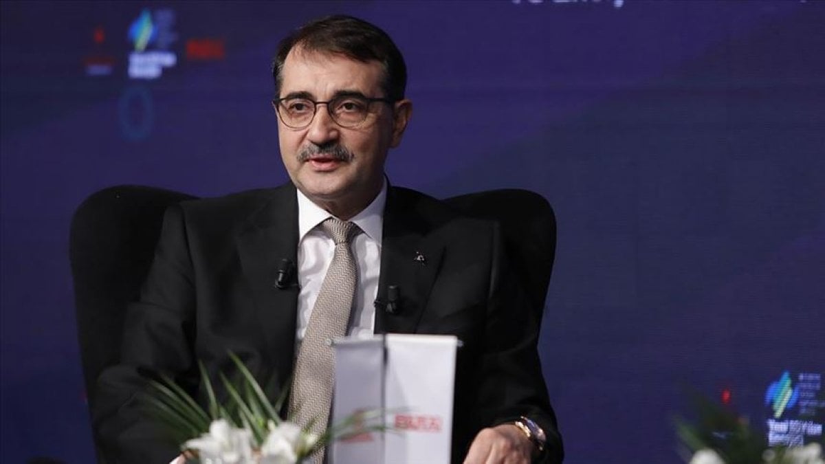 Enerji ve Tabii Kaynaklar Bakanı Dönmez: Üçüncü sondaj gemisi birkaç hafta içinde Türkiye'de olacak