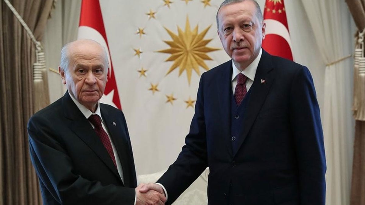 Saray'da buluşma: Erdoğan ve Bahçeli bir araya geldi