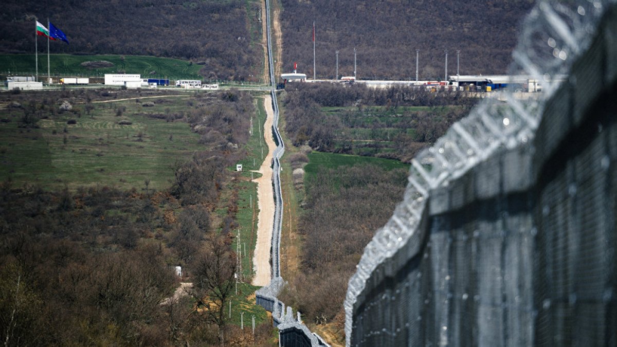 Yunanistan ve Bulgaristan'a açılan sınır kapıları kapatıldı