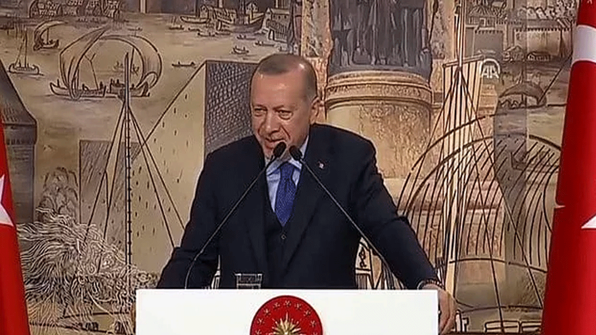 Erdoğan'ın gülüşü sosyal medyada gündem oldu