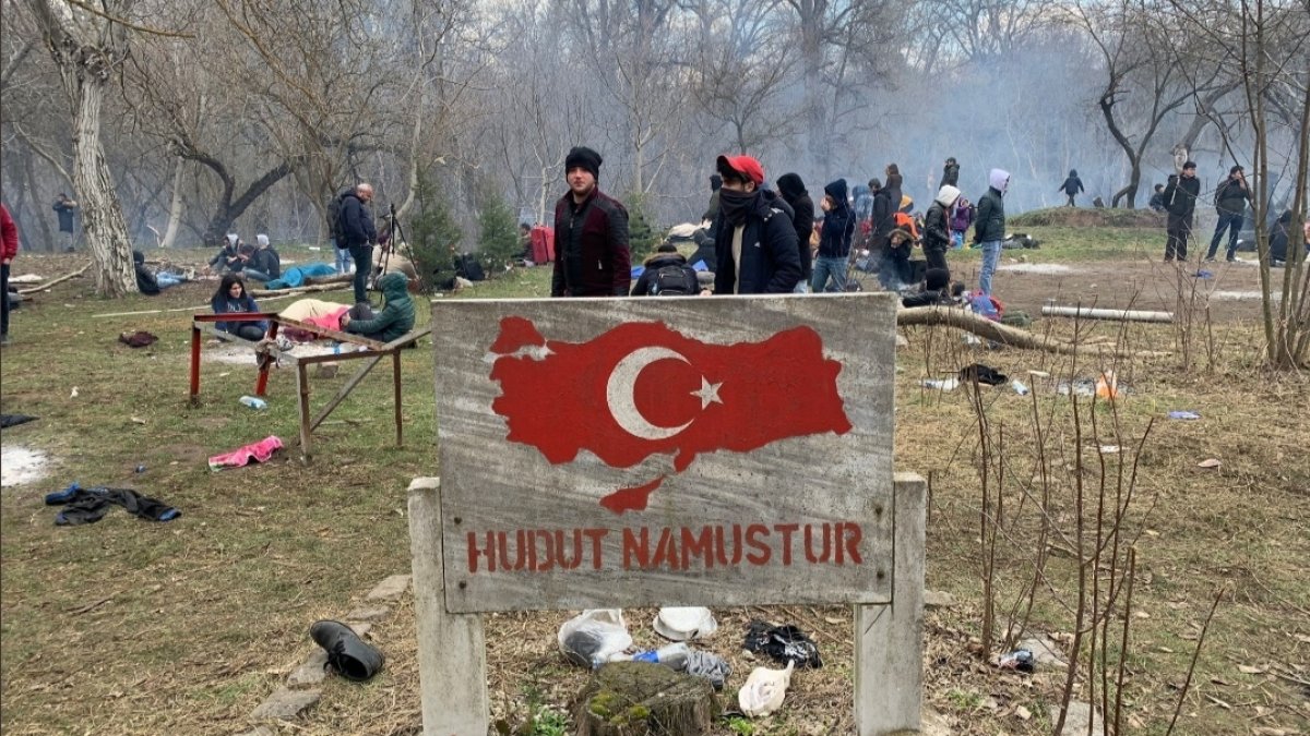 Bakan Çavuşoğlu: Ülkemizden giden insanları zorla tutma yükümlülüğümüz yok
