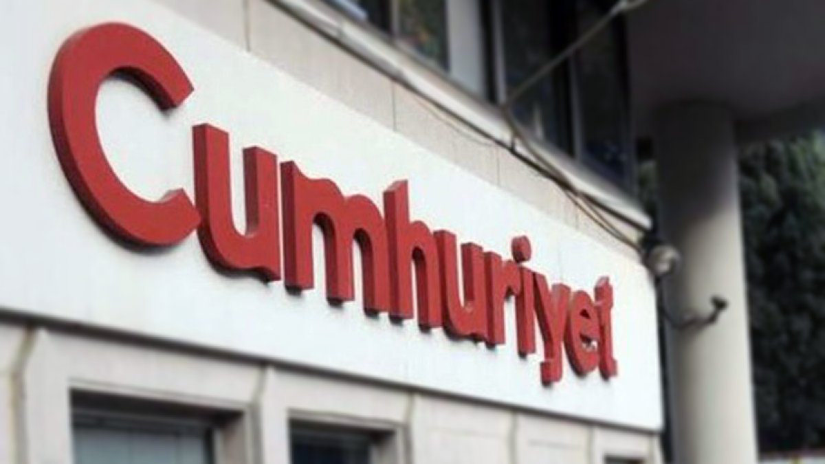 Cumhuriyet Gazetesi muhabiri işten çıkarıldığını duyurdu