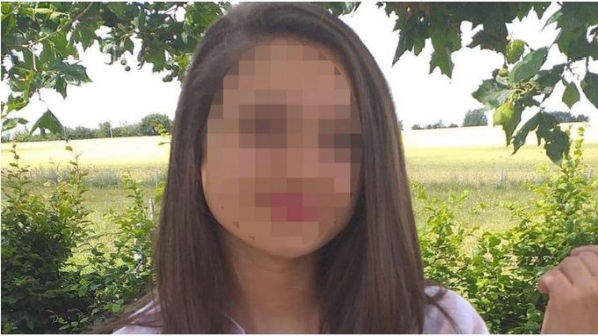 İnternette uygunsuz görüntüleri paylaşılan genç kız intihar etti