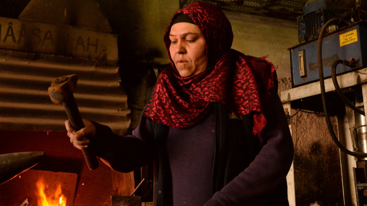 'Erkek işi yapamazsın' dediler, usta oldu