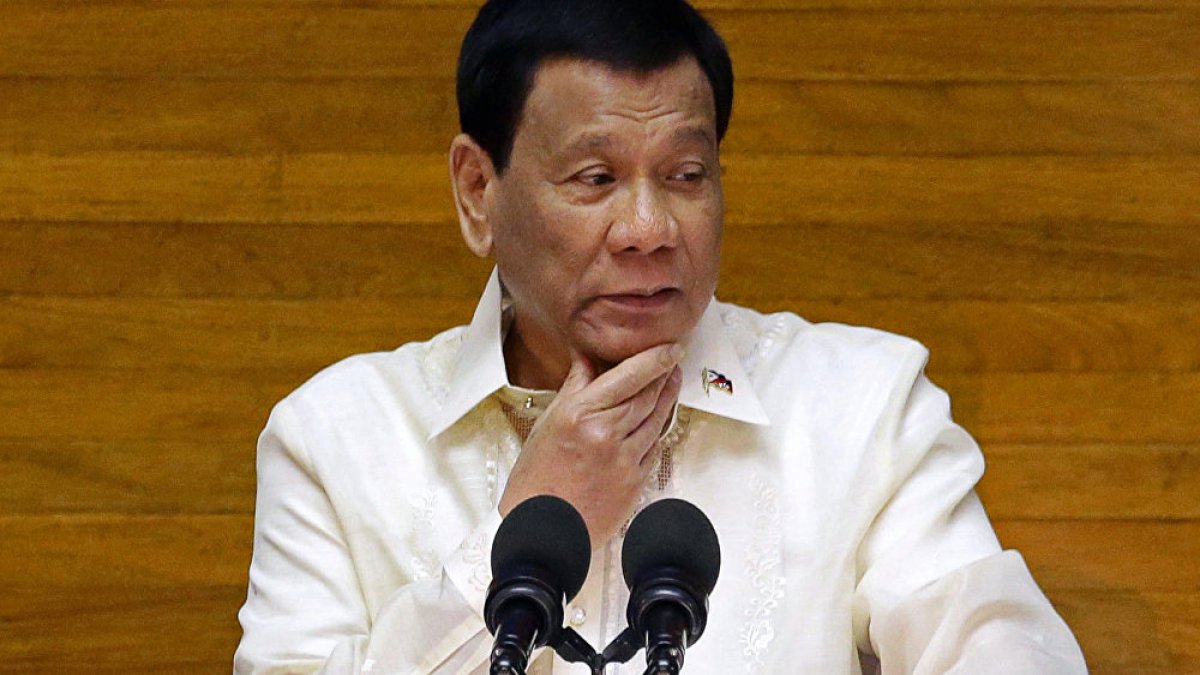 Filipinler Devlet Başkanı Duterte karantinaya alındı
