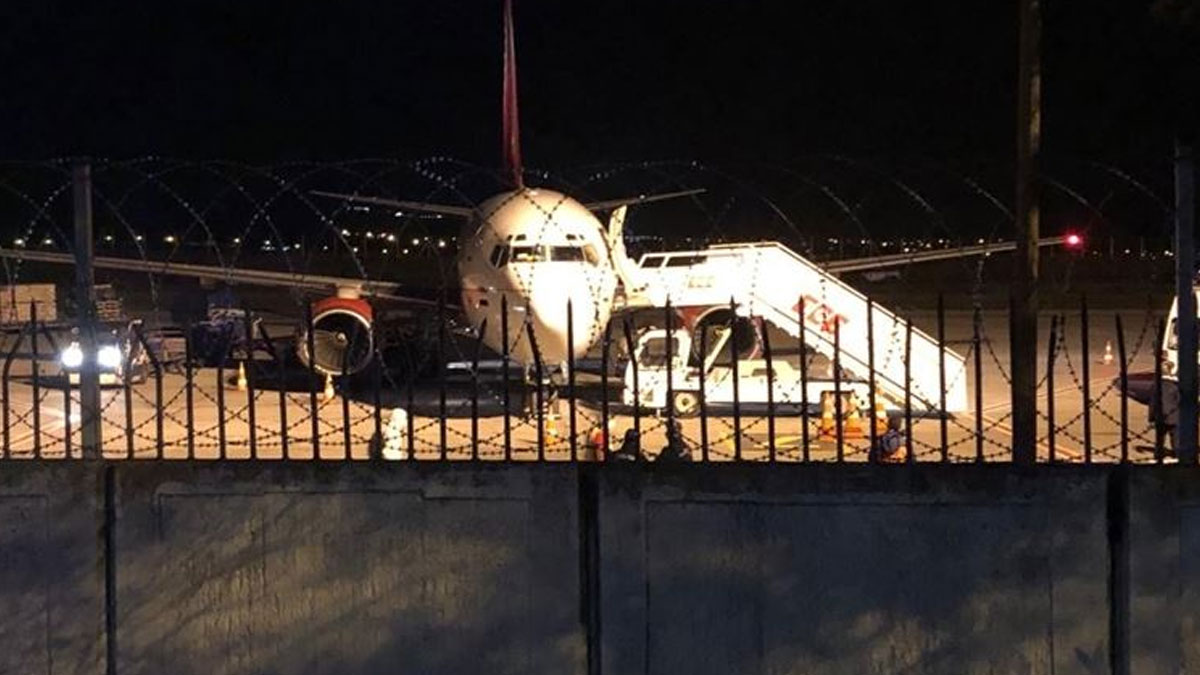 Irak'tan gelen uçak Ankara'ya acil iniş yaptı: Uçaktakiler karantinaya alındı