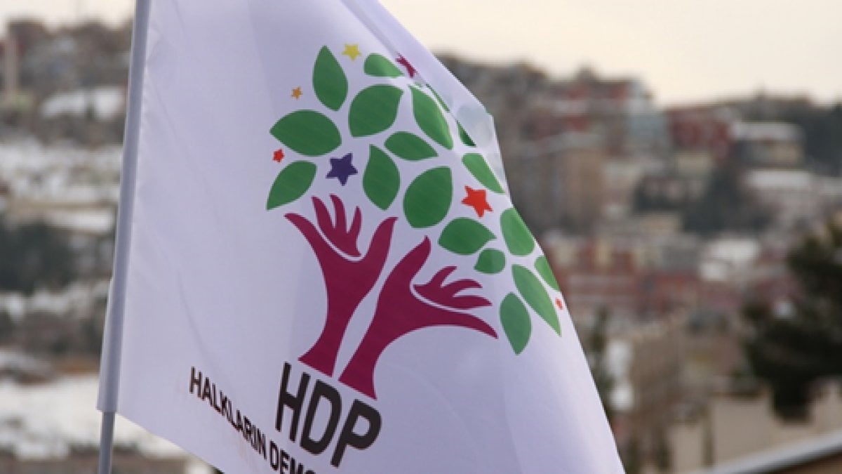 HDP'nin açıklamasının ardından Ayhan Eren istifa etti