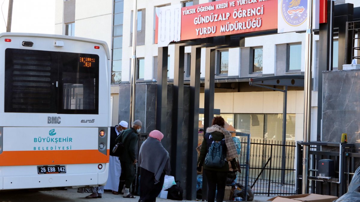 Umreden dönen 275 kişi, Eskişehir'de gözlem altına alındı