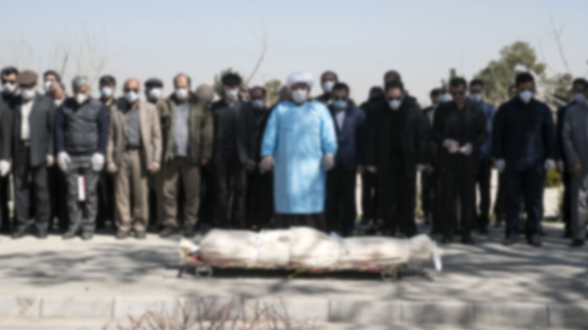 İzmir'de ölen bir yurttaş kireç ve özel torbayla gömüldü, aileye hiçbir test yapılmadı