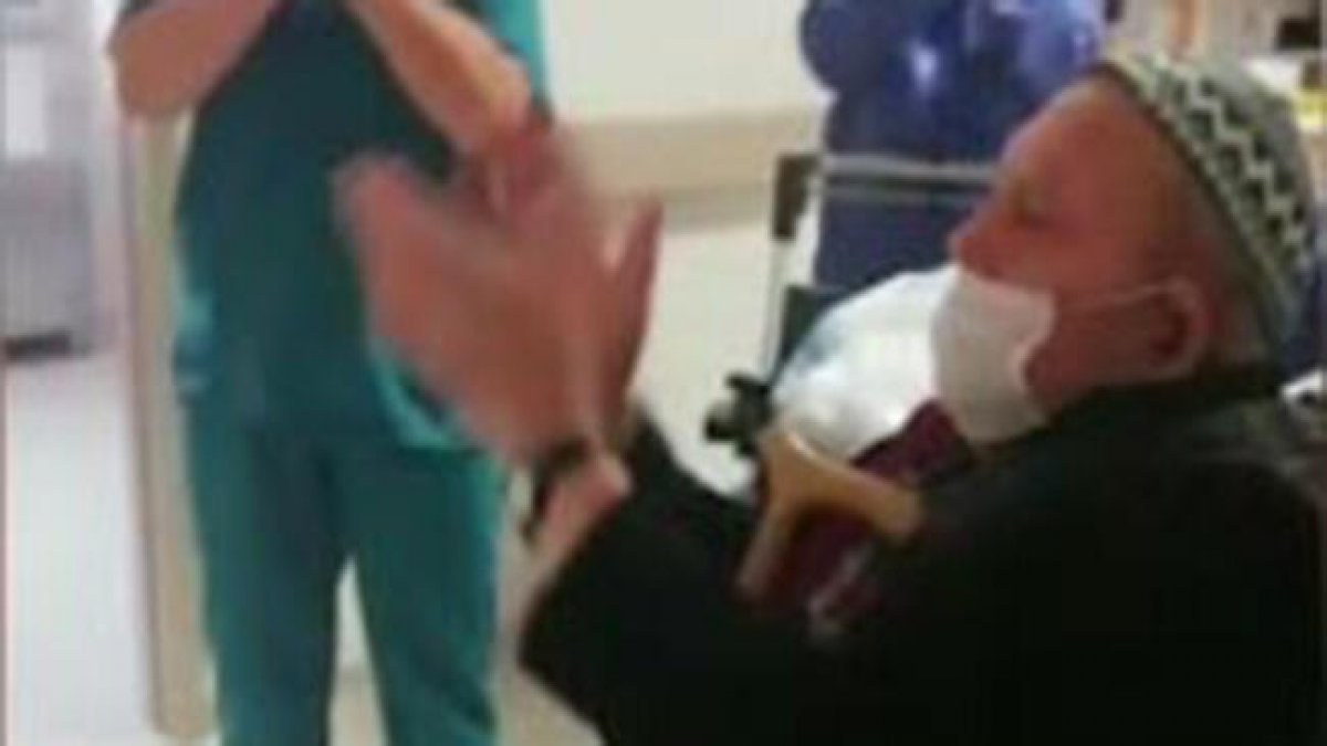 İzmir'de 84 yaşındaki coronavirüs hastası taburcu oldu