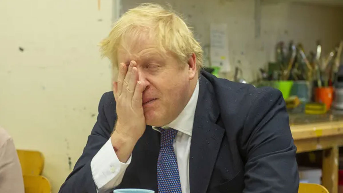 The Guardian: Boris Johnson'un durumu açıklanandan çok daha ağır