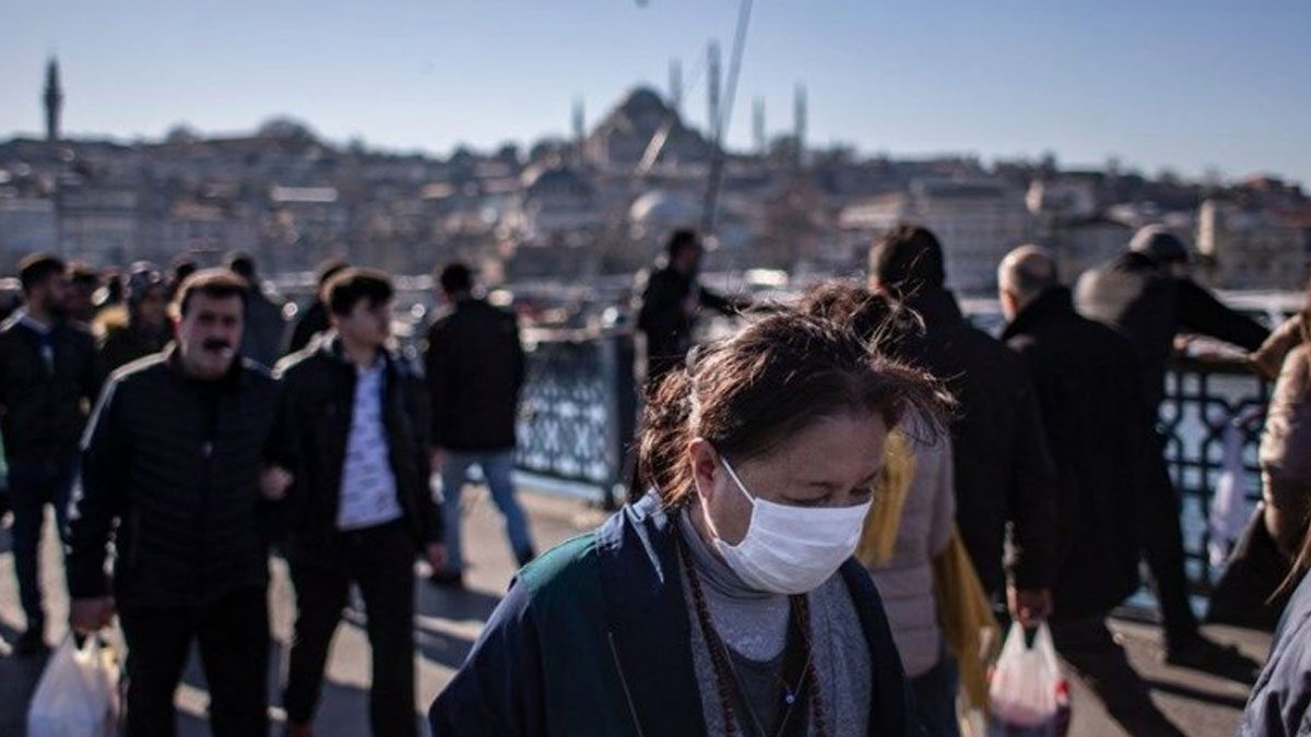 Türkiye'de coronavirüs nedeniyle son 24 saatte 99 kişi yaşamını yitirdi