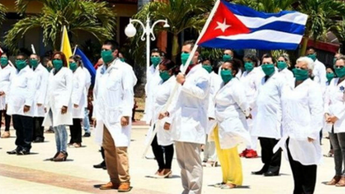 Küba sağlık ekibi Katar'da