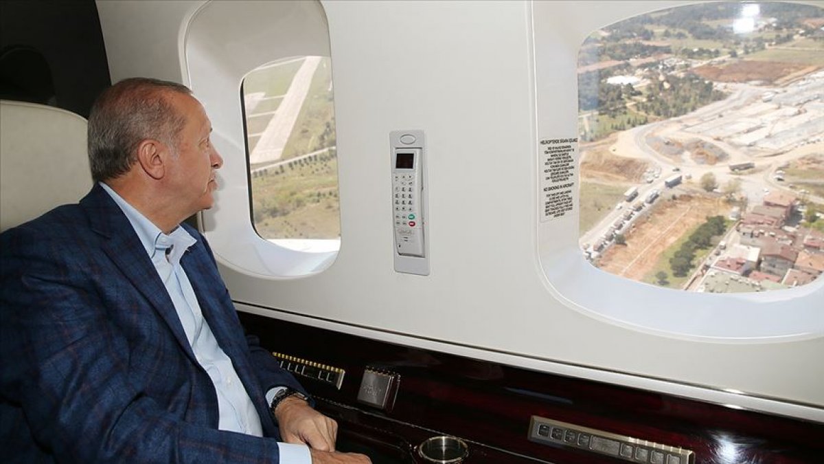 Erdoğan, İstanbul'da yapımı devam eden hastaneleri havadan inceledi