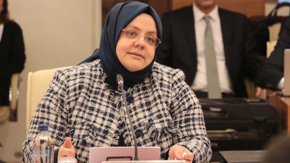 Aile, Çalışma ve Sosyal Hizmetler Bakanı Selçuk'tan 'Kısa Çalışma Ödeneği' açıklaması