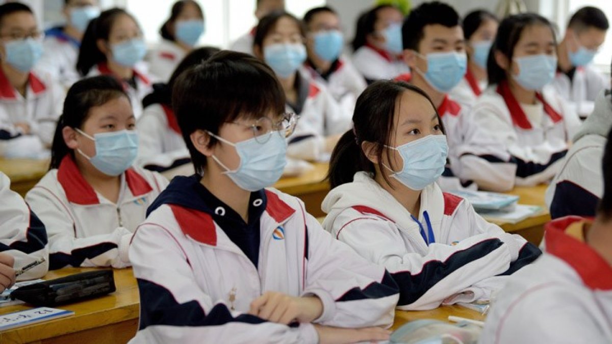Çin'de bazı okullar eğitime kısmen başladı