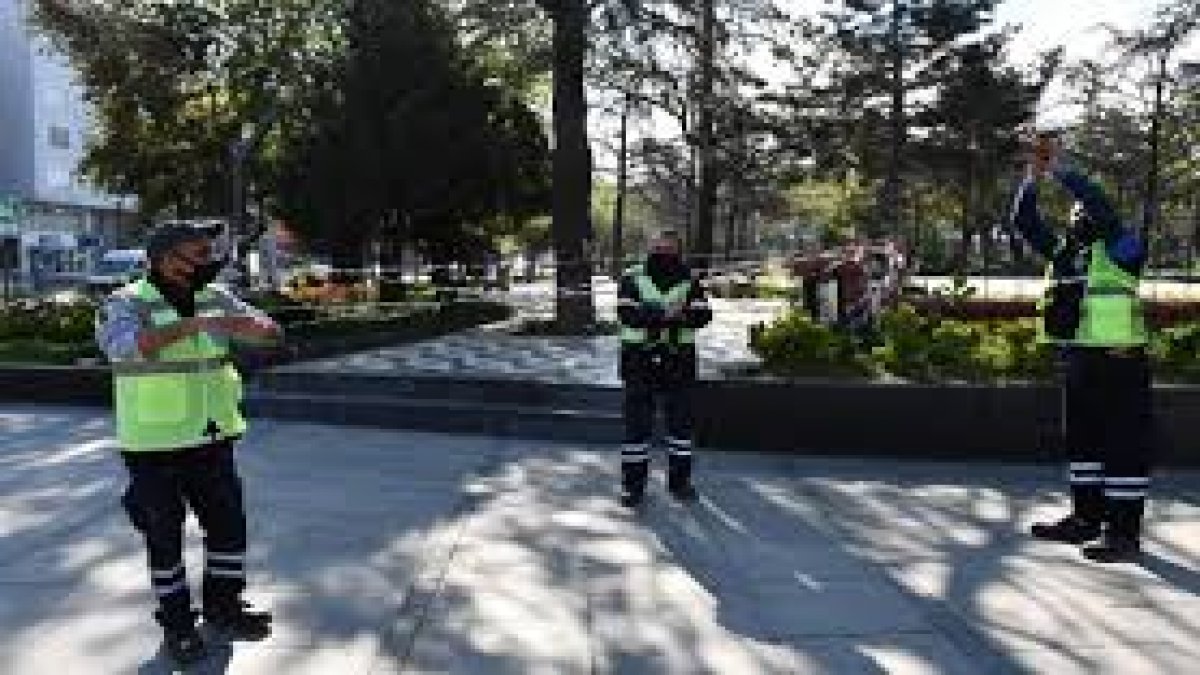 Trakya'da 1 Mayıs: Temizlik işçileri 1 Mayıs'ı çiftetelli oynayarak kutladı