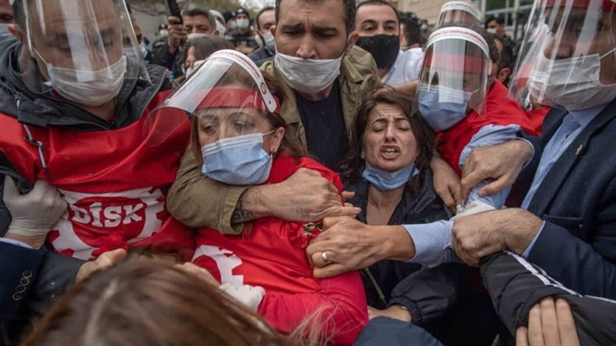 Saray'ın muhtarı TİP milletvekili Barış Atay'ı hedef aldı: Anında vur emri