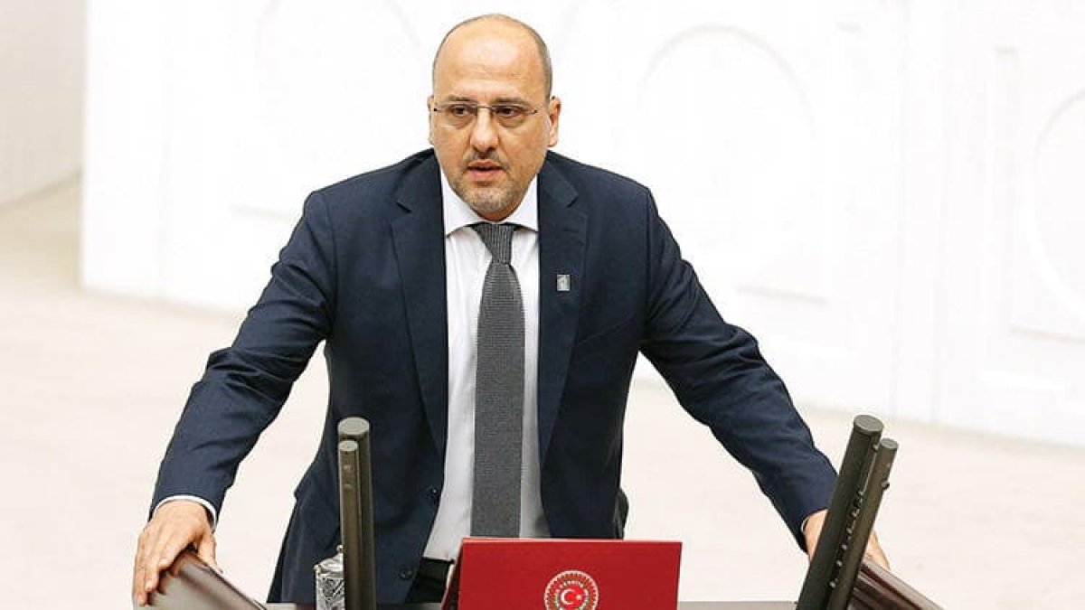 Ahmet Şık, HDP'den istifa etti