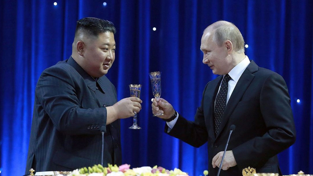 Putin'den Kuzey Kore lideri Kim Jong-un'a madalya