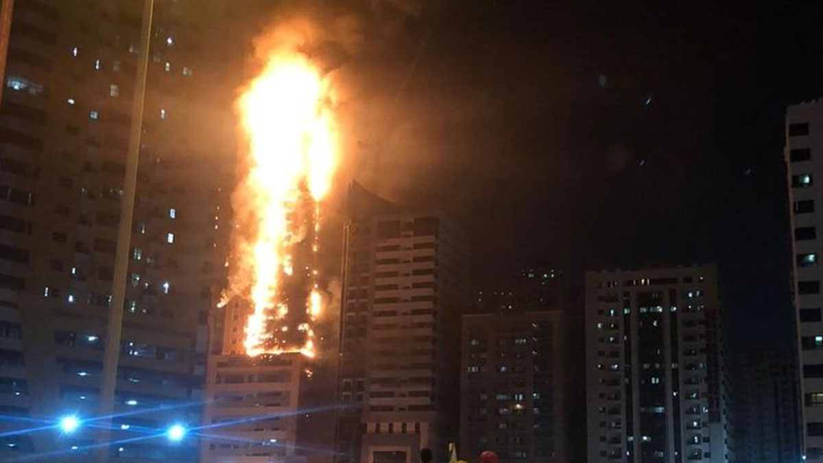 BAE'de gökdelen yangını: Ölü sayısı bilinmiyor
