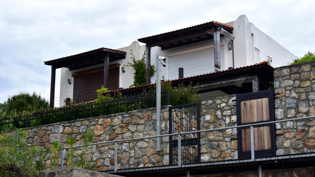 Yılmaz Özdil'in evi mühürlendi